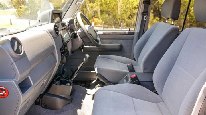 Toyota Land Cruiser 6x6 -Toyota Land Cruiser 6x6 -